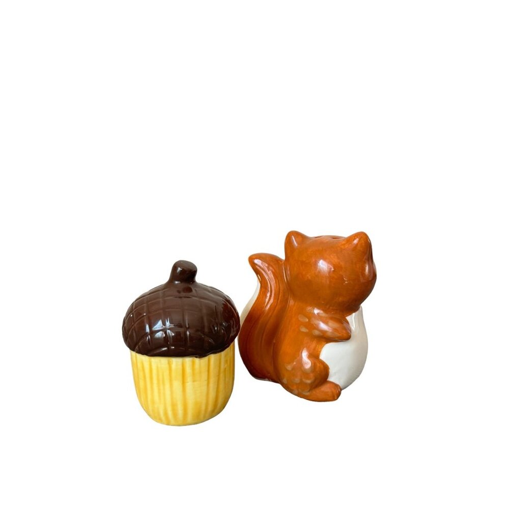 Woodland Friends Squirrel, Acorn Salt & Pepper Shakers - Picture 3 of 6